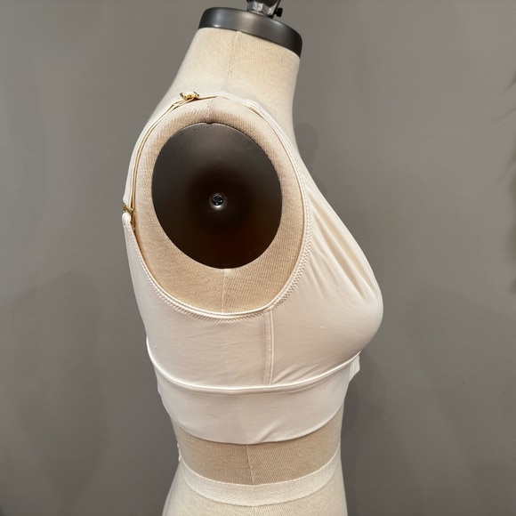 Soma Unlined and No Wire Bra - Picture 5 of 6